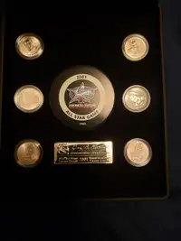 Hockey History -2001 NHL All Star Medallion & Stamp Set & Puck