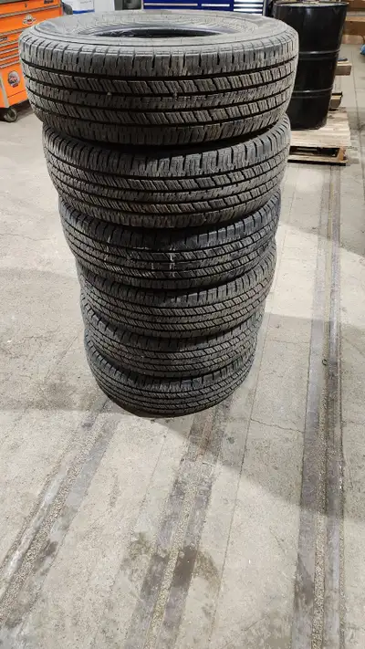 6x Pneus d'été Hankook Dynapro LT225-75-R16. 6x 12/32 550$+tx 6x LT225-70-R16 Hankook Dynapro summer...
