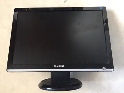 22 inch Samsung monitor. Model 216BW, View more