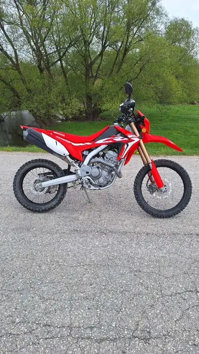 Selling my 2020 crf 250L . Bike is in great shape and ready to roll. Has roughly 9,400 kilometers. M...