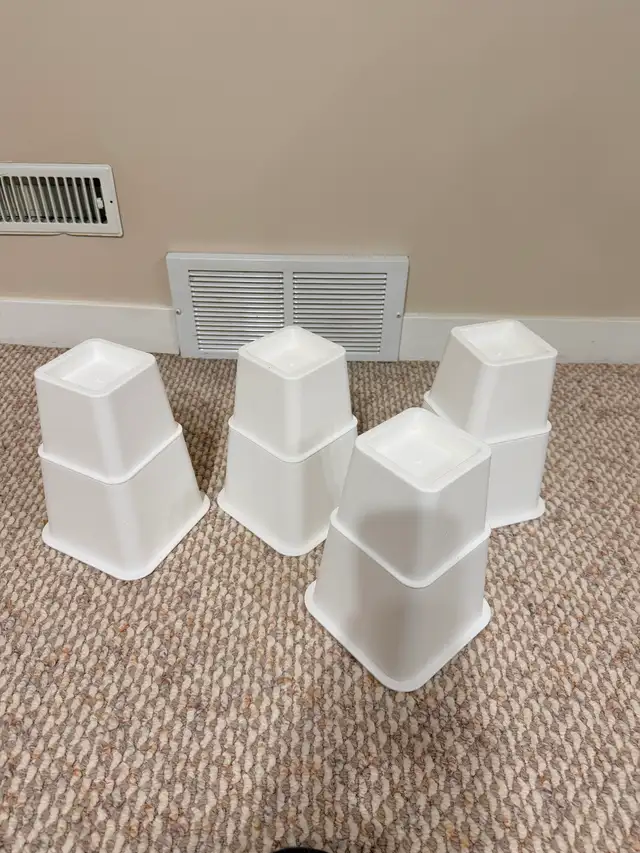 Bed risers in Beds & Mattresses in Calgary - Image 3
