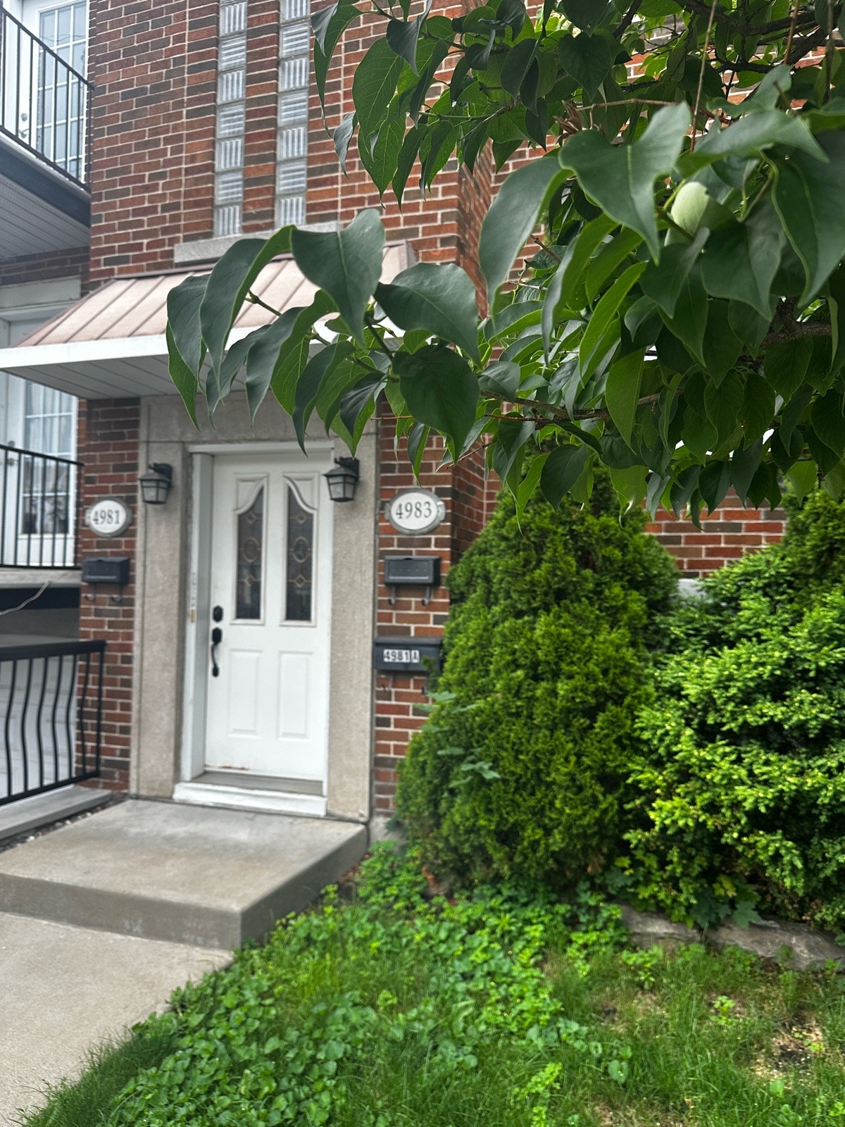 Beautiful  5½ with Parking & Backyard – NDG — photo 1