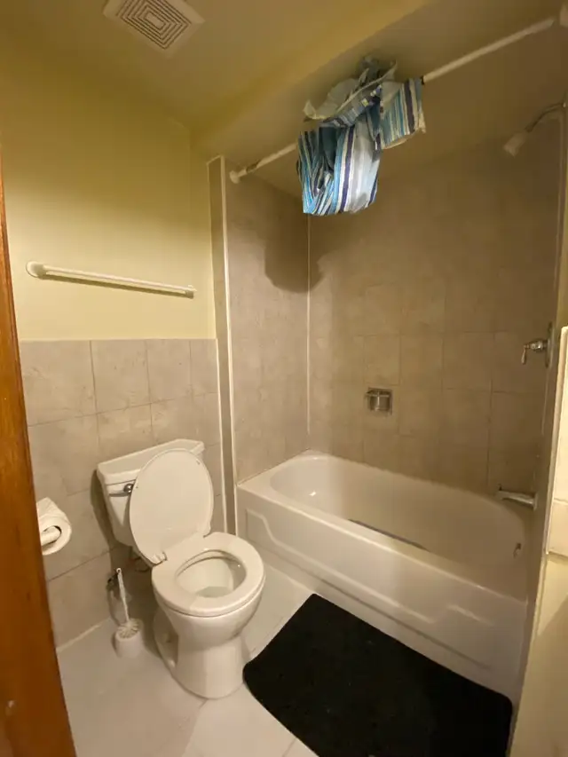 2 Beds 1 Bath Basement for Rent in Long Term Rentals in City of Toronto - Image 9