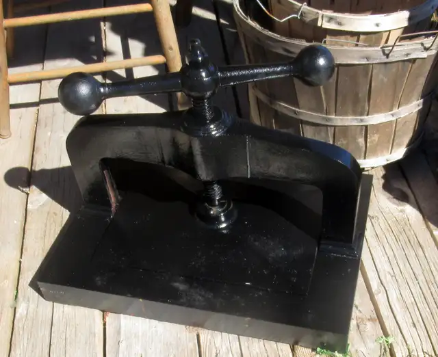 Antique Large Cast Iron Book Press63782626649731121
