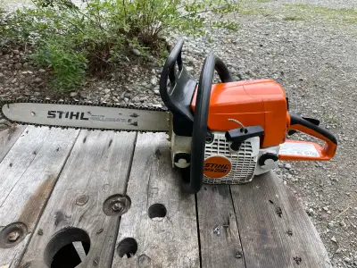 Stihl MS250 chainsaw, View more