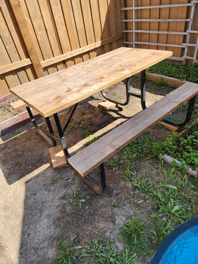 Garden Table in Patio & Garden Furniture in Markham / York Region - Image 2