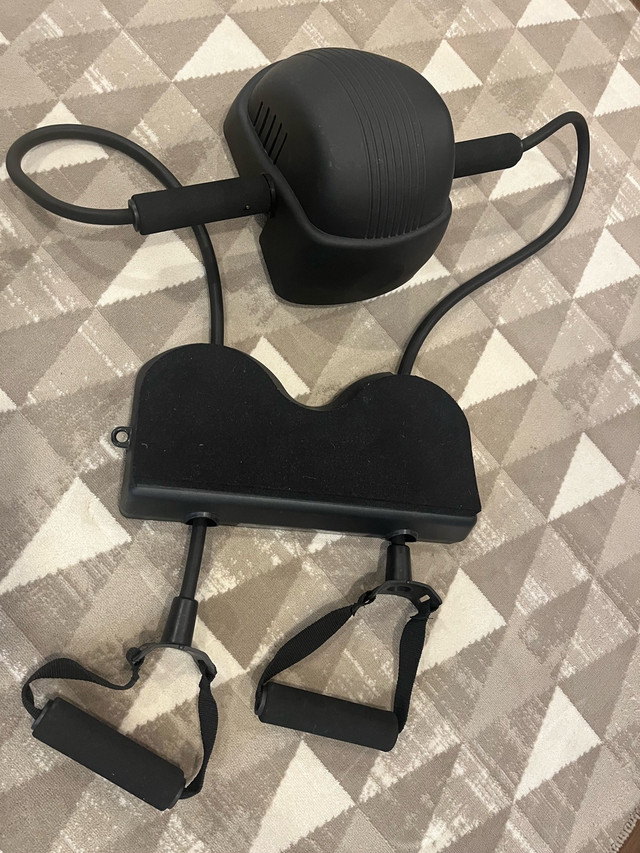 AB roller with knee support in Exercise Equipment in Ottawa