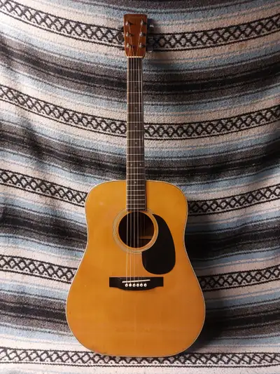 Yamaki 125 acoustic guitar Made in Japan, View more