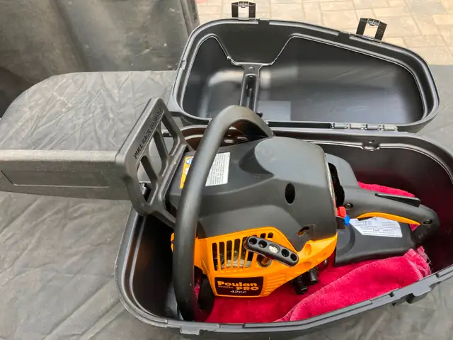 Poulan Pro chainsaw PP4218A63871131868801121