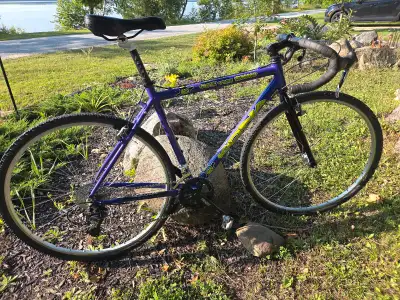 Kona: Jake the Snake cyclocross-gravel bike, View more