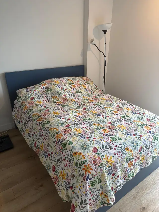 Lit double + matelas orthopédique | Double Bed + Orthopedic Mat in Beds & Mattresses in City of Montréal - Image 2