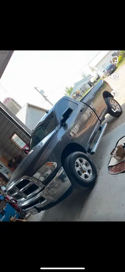 2018 Ram 2500 Cummins 240k 8 inch touch screen heated seats and steering wheel power folding mirrors...