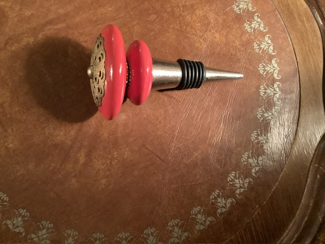 Vintage Ornate Ceramic &amp; Stainless Steel Wine  Stopper in Home Décor & Accents in Belleville - Image 4