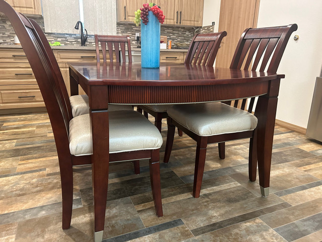 Cherry dining table 6 chairs  in Dining Tables & Sets in Nipawin
