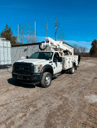 2015 Ford (F550) with Altec Bucket Unit (AT37G)