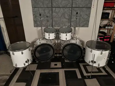 1972 script badge Rogers drums, made in the USA shell package with two 5/8 cymbal booms in bass drum...