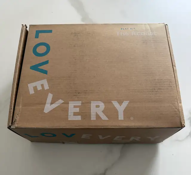 Lovevery The Realist Play Kit in Toys in City of Toronto - Image 2