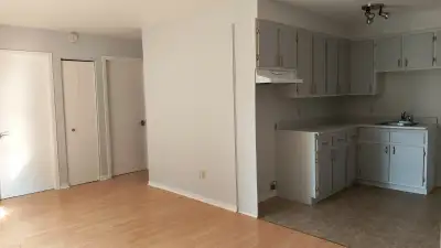 4 1/2 à louer avec terrasse situé à COTEAU DU LAC dans un immeuble Non-fumeur. Plancher flottant, pr...