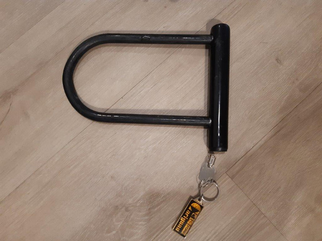 Cadenas en U bon état  : dans Autre  à Ville de Montréal - Image 2