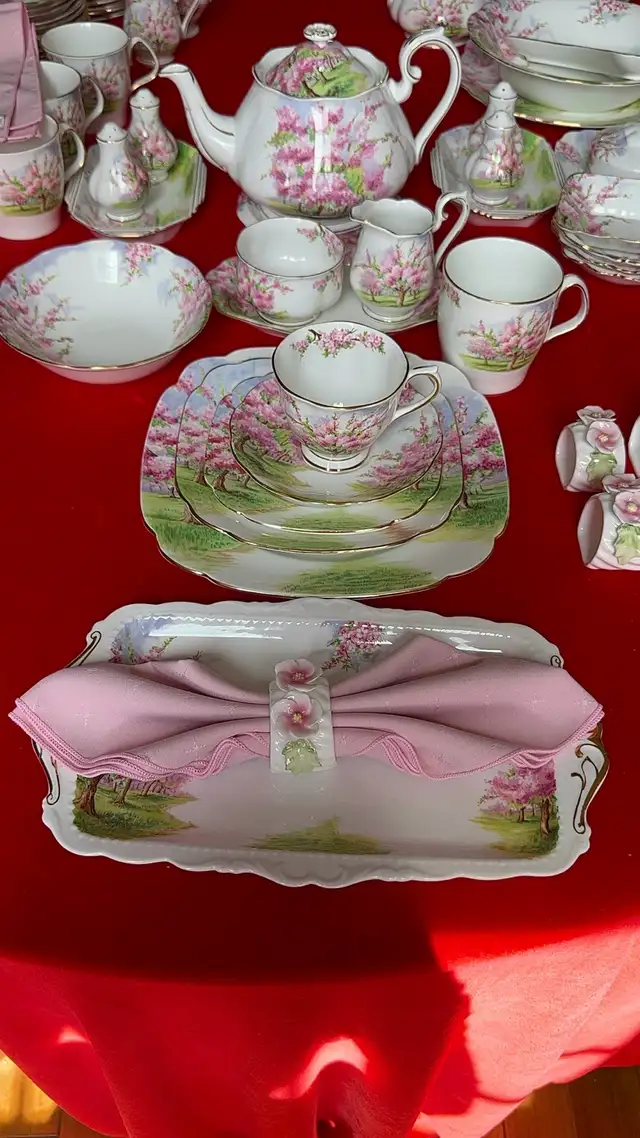 244 pieces dinnerware & silver flatware set. Blossom Time  in Kitchen & Dining Wares in City of Toronto - Image 7