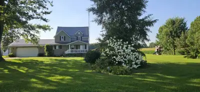 ✨ Country Property for Rent – Rodney, ON ✨ • Restored farmhouse on 3 acres • 4 bedrooms, 2 bathrooms...