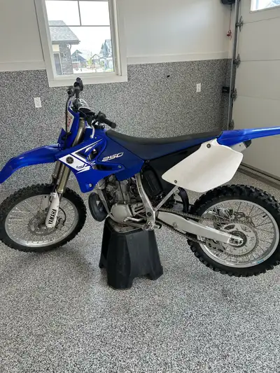 Bike had a fresh top end done last year and has about 5 hours of riding since then. It has been meti...