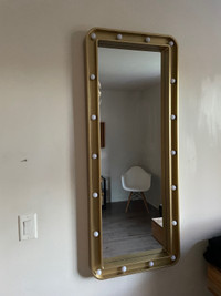 Miroir avec lumières 