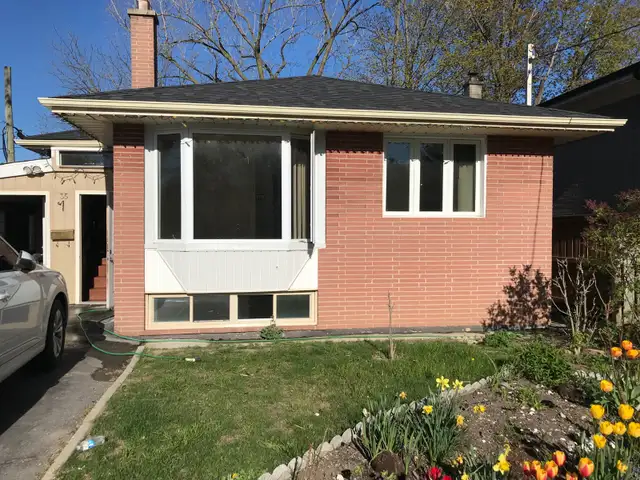 $1,600 2 Bedroom Basement Apartment (Orton Park & Lawrence)