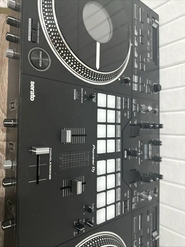 Pioneer DJ DDJ-REV7 in Performance & DJ Equipment in City of Toronto - Image 5