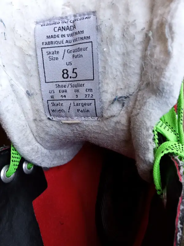 ccm jetspeed ft460 senior hockey skates sz.8.5 skate $80 Width D in Hockey in City of Toronto - Image 9