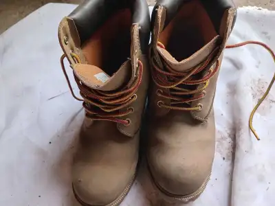 Rugged Outback hiking/work Boots size 8.5- Lots of work boots, View more