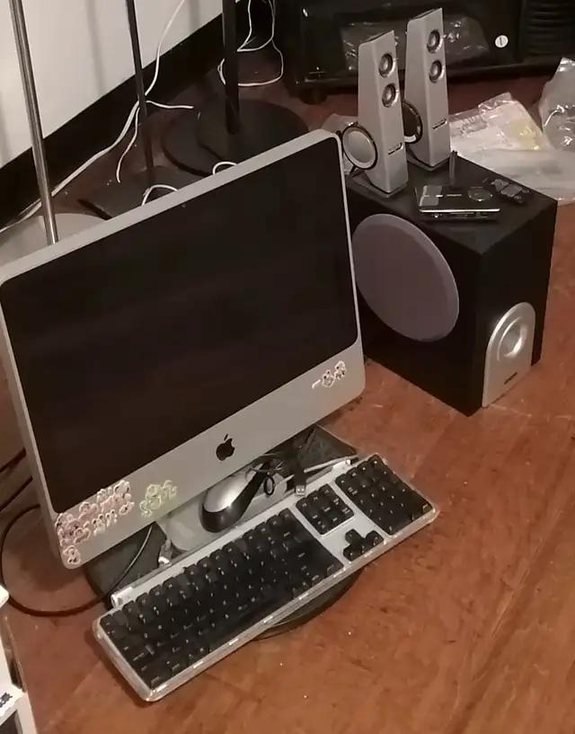 20 inch Apple IMac desktop computer external creative speakers in Desktop Computers in Delta/Surrey/Langley - Image 10