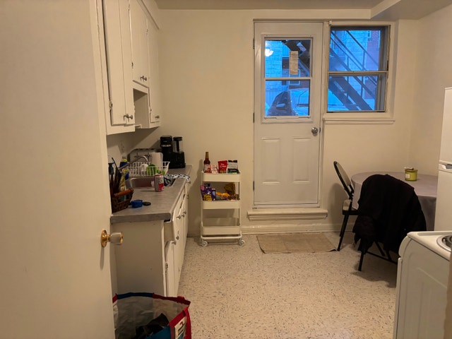 1 bedroom -lease takeover October 1 — photo 1