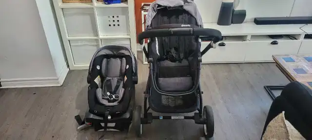 Evenflo Stroller in Strollers, Carriers & Car Seats in Ottawa - Image 2