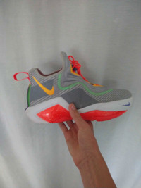 Nike Lebron Soldier 14 XIV gris orange Pulse