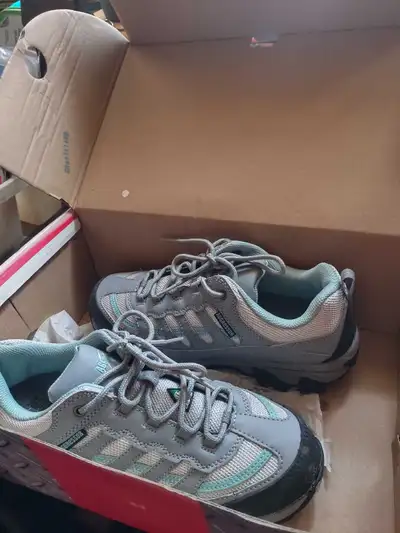 Aggressor CSA Safety Shoes Ladies 9, View more