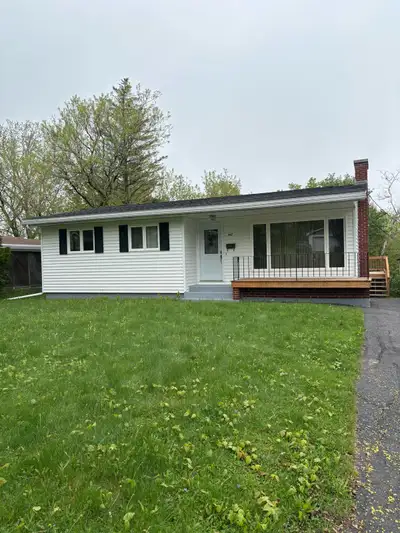 3 bedroom 1 bathroom upstairs apartment