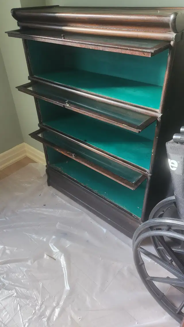 Vintage Bookcase Three-Tier Dark Wood Barrister Bookcase in Bookcases & Shelving Units in City of Toronto - Image 4