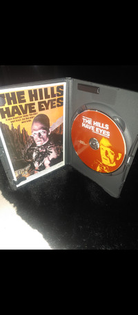 THE HILLS HAVE EYES ( 1977 HORROR / THRILLER )