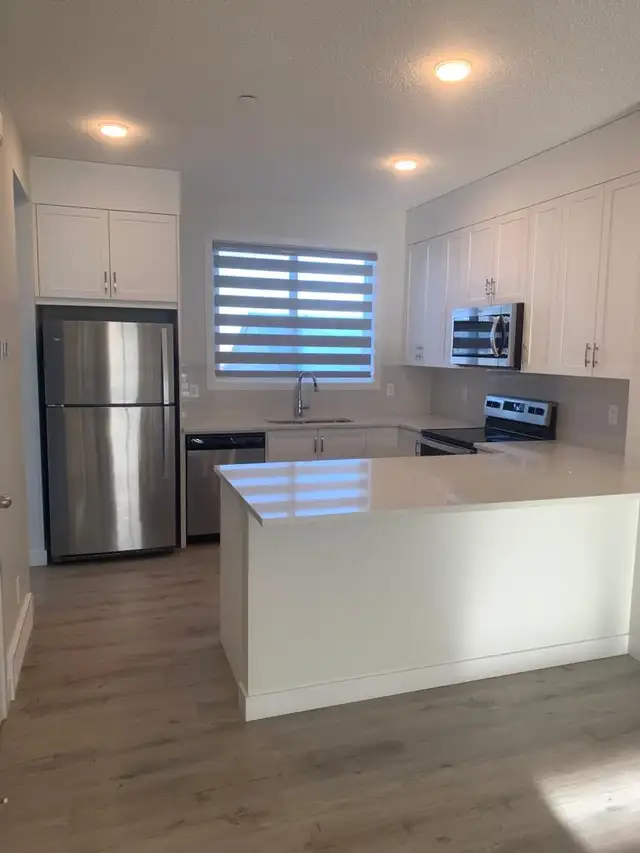 3 bedroom duplex in Livingston area NE