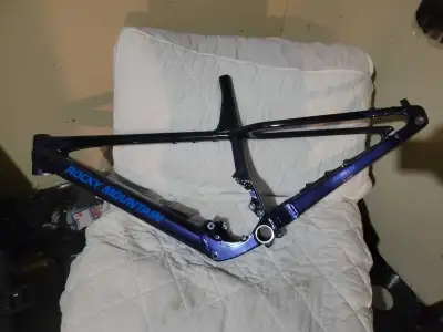Fat bike frame description in photos 867-687-7818 brand new condition offers welcome