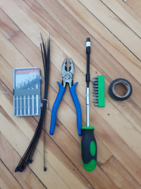 Outils tools pince ruban attache