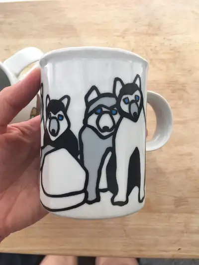 Details Condition Used - Good Vintage Marc Tetro Canadian souvenir Huskies coffee mug. Beautiful wra...