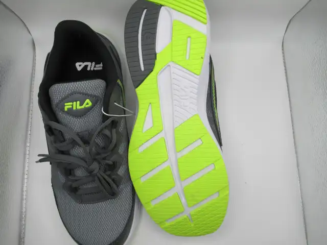 Size 9, men's running shoes in Men's Shoes in Woodstock - Image 4