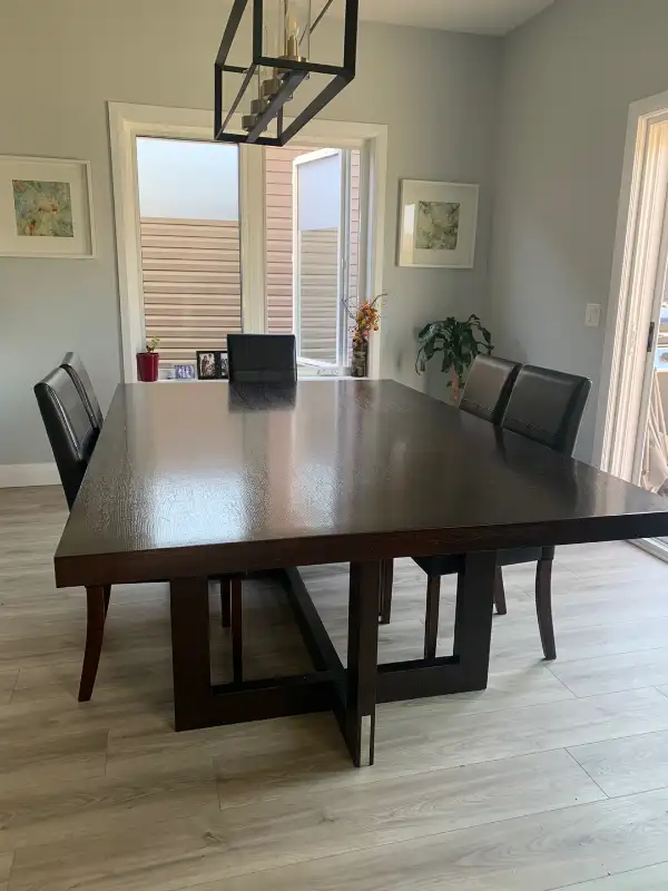Gorgeous Dining Table in Dining Tables & Sets in Kingston - Image 12