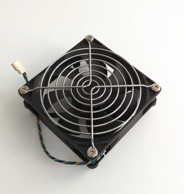 AVC 4pin Hydraulic PC Computer Fan DS09225R12HP075 92x92x25mm in System Components in City of Toronto - Image 6