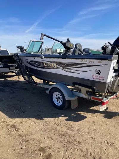 Excellent condition 18.5 ft 2010 Lund Tyee boat. Has been stored in heated shop since new. All oil c...