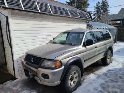 3.0 liter V6 285kkm Sask registered SUV Needs a bit more work. Leaking valve cover gaskets and crack...