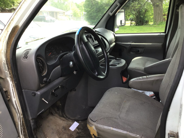 2001 ford E350 in Cars & Trucks in London