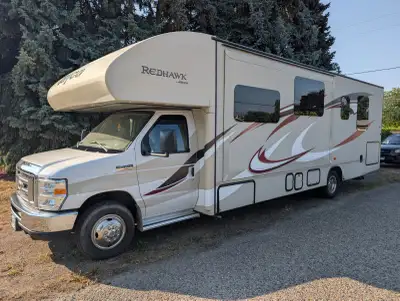 2016 Ford Jayco Redhawk 29XK 32' long 61000mi Everything works and runs great It has some wear and t...